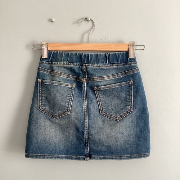 GAP Kid’s Denim Skirt - Picture 2 of 4